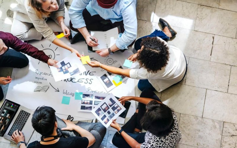 startup-team-working-on-a-project